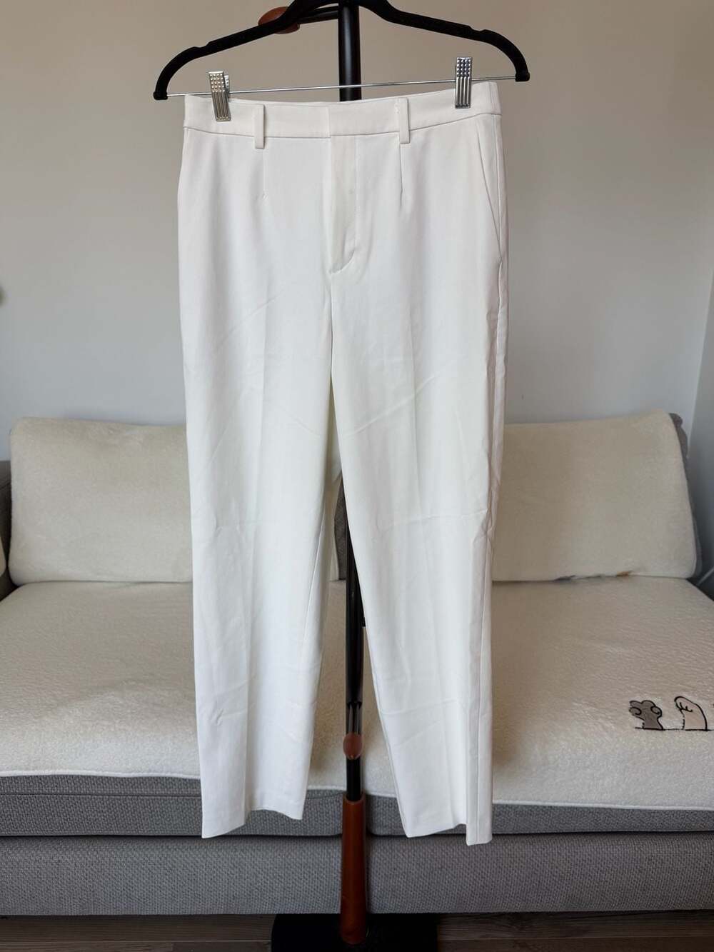 UNIQLO White Slim Wild Leg Pants Women’s Size S 
 Office Trousers